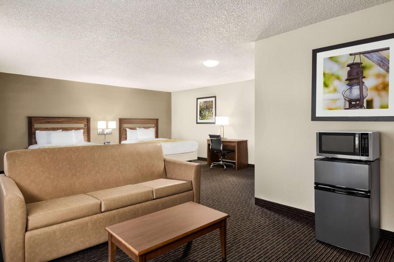 Hotel Baymont By Wyndham Whitefish Esterno foto
