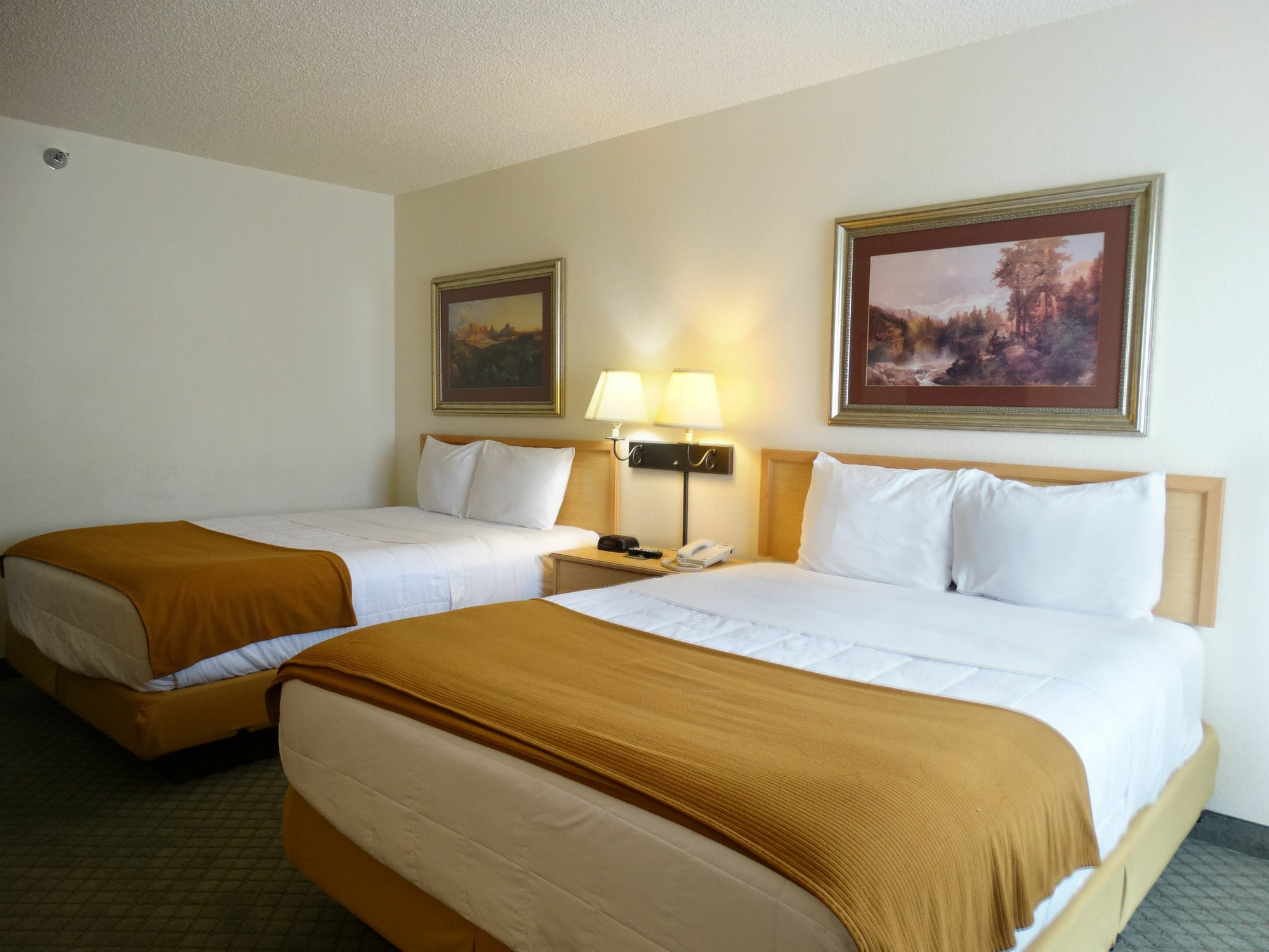 Hotel Baymont By Wyndham Whitefish Esterno foto
