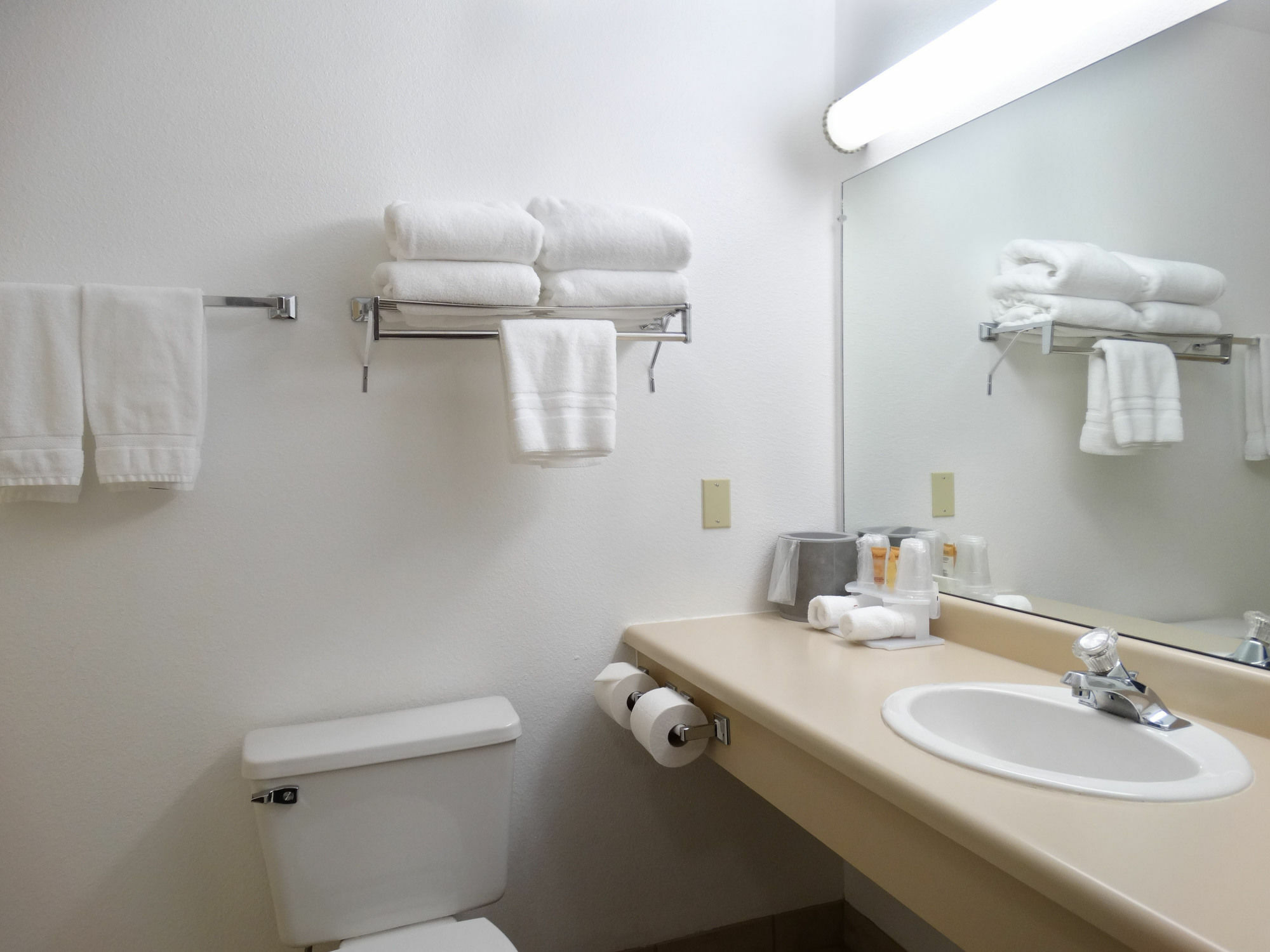 Hotel Baymont By Wyndham Whitefish Esterno foto