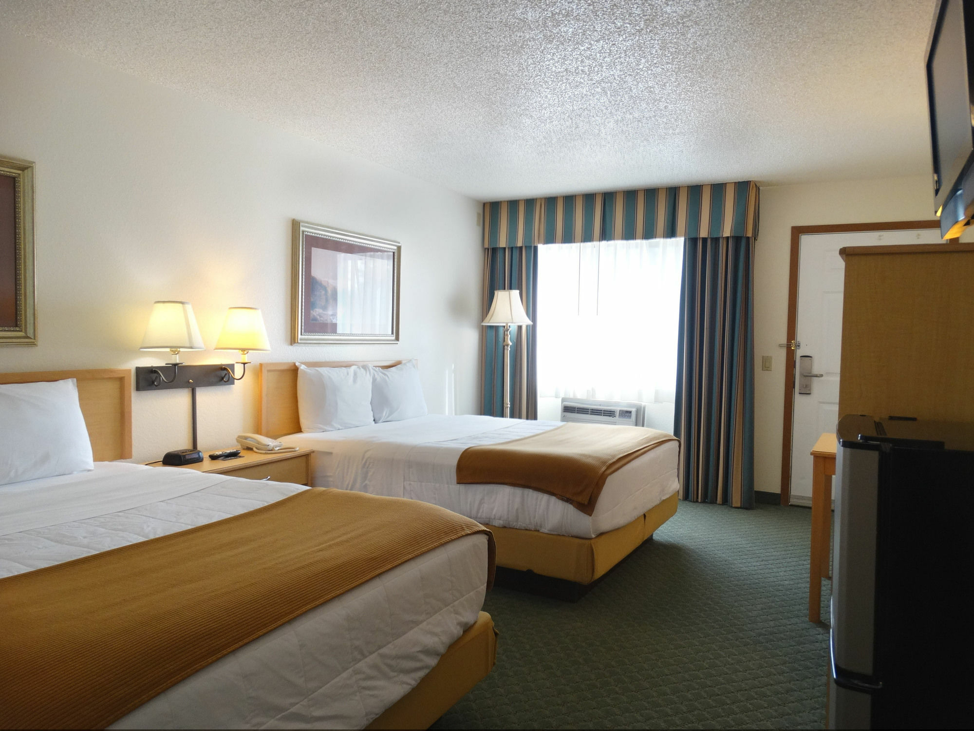 Hotel Baymont By Wyndham Whitefish Esterno foto